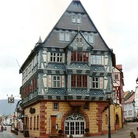 Zum Riesen - Aelteste Fuerstenherberge Deutschlands Miltenberg